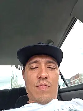 HoofedCylinder online show from 04.16.26