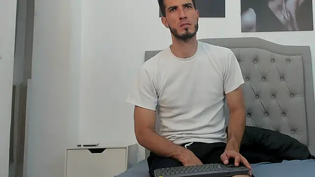 Snapshot of marc_ruffa chatting on 02.08.26 marc ruffa online show from 02.08.26