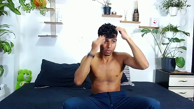 Interracial Snow Bunny online show from 02.19.26