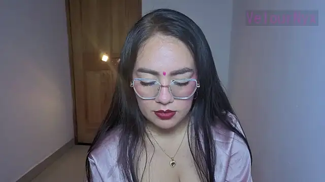 VelourNyx online show from 04.11.26