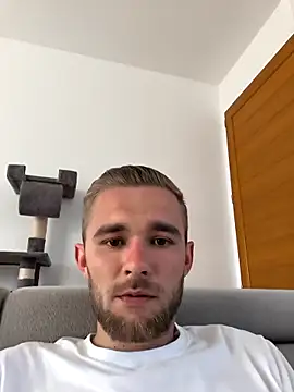 Benjamiinlt online show from 04.10.26