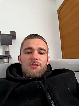 Benjamiinlt online show from 04.13.26