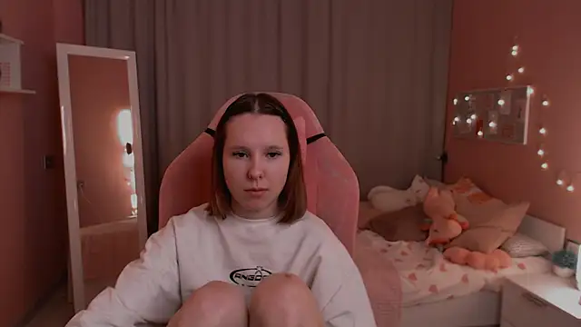 Haya Harareet online show from 01.08.26