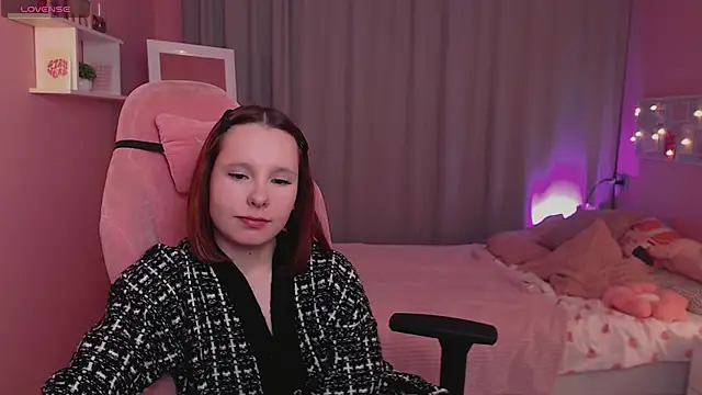 Haya Harareet online show from 01.10.26