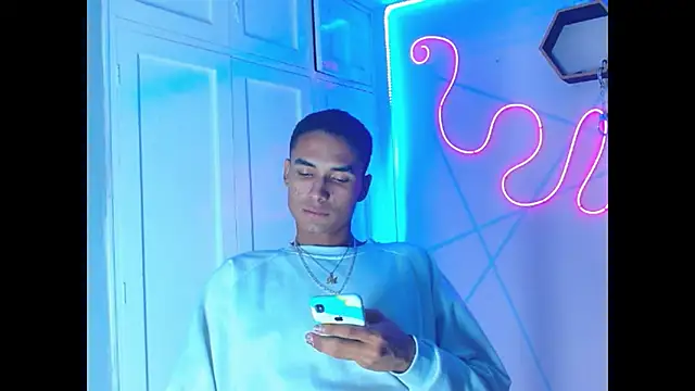 Snapshot of Sweet_David_ chatting on 01.06.26 Sweet David online show from 01.06.26