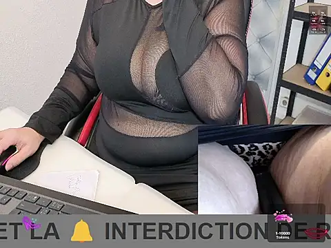 Snapshot of Sofiatwork chatting on 02.26.26 Sofiatwork online show from 02.26.26