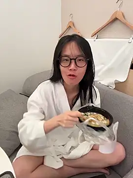 PetiteTight online show from 03.27.26