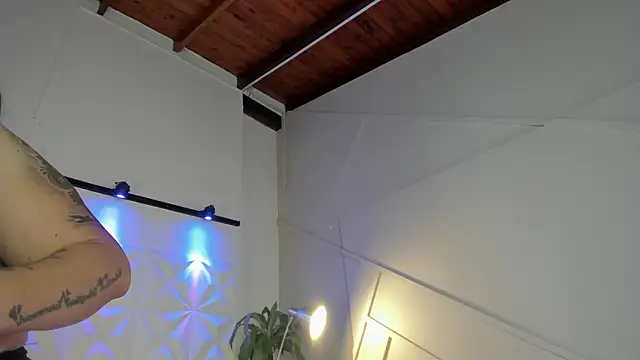 GabiSaenz  online show from 03.07.26