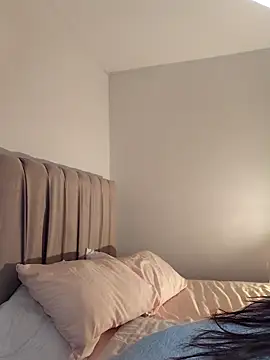 DAMMLEYLA online show from 02.22.26