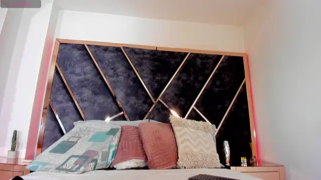 Chloe Connor online show from 02.21.26