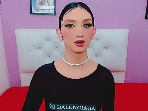 Snapshot of shantal_gil chatting on 05.14.26 shantal gil online show from 05.14.26