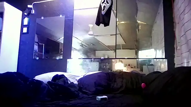 Snapshot of Bigbrowneyes25 chatting on 03.01.26 Bigbrowneyes25 online show from 03.01.26