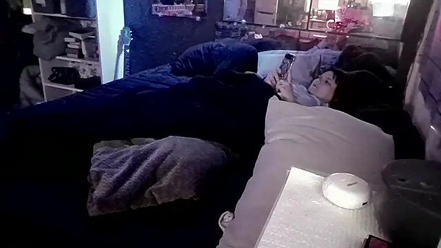 Snapshot of Bigbrowneyes25 chatting on 03.02.26 Bigbrowneyes25 online show from 03.02.26