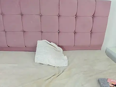 Snapshot of MiaKleinX chatting on 02.13.26 MiaKleinX online show from 02.13.26