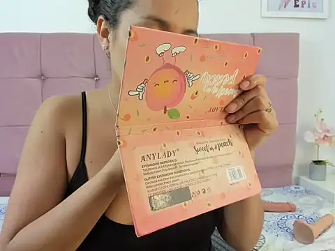 Snapshot of MiaKleinX chatting on 03.02.26 MiaKleinX online show from 03.02.26