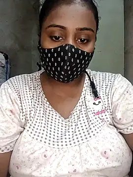 Hotty Nishaa online show from 04.04.26