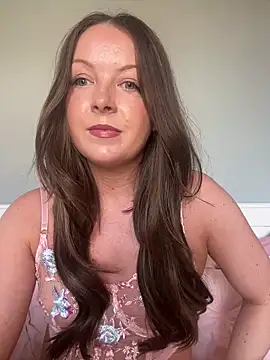 Snapshot of Nova-Vixen chatting on 02.14.26 Nova-Vixen online show from 02.14.26