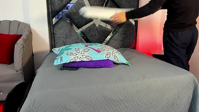 Liam saint online show from 01.14.26