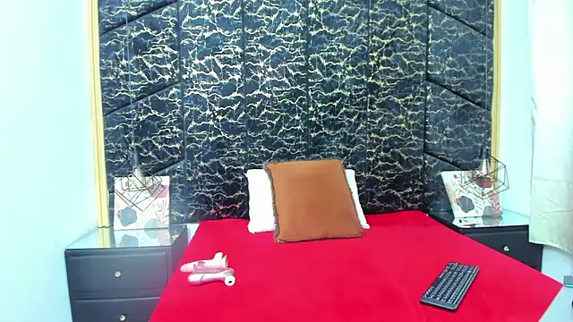 Snapshot of AlahiaEvansz chatting on 01.06.26 AlahiaEvansz online show from 01.06.26