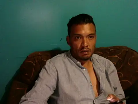 latinomoreno95 online show from 05.05.26