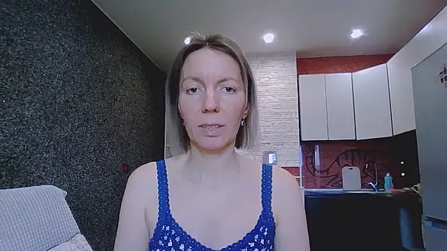 Amanda Luxe online show from 02.16.26