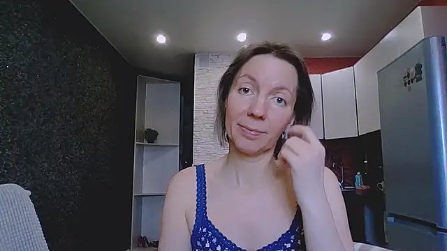Amanda Luxe online show from 02.20.26