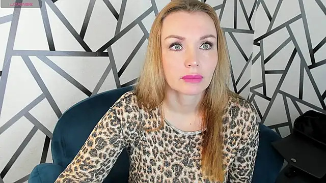 Snapshot of Marie_Hayes chatting on 01.11.26 Marie Hayes online show from 01.11.26