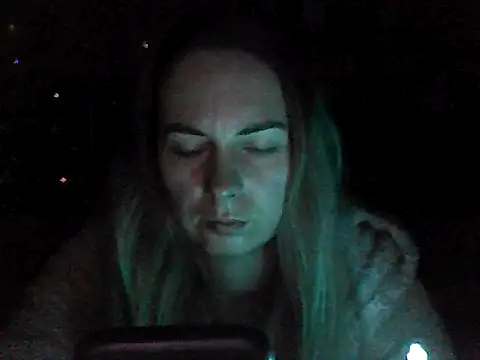 VikiLove765 online show from 01.13.26