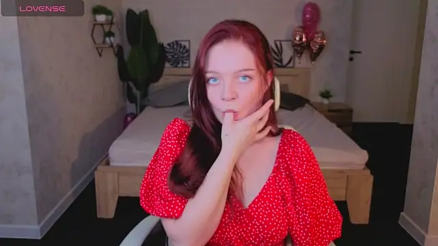 Gloria Gordon online show from 03.04.26