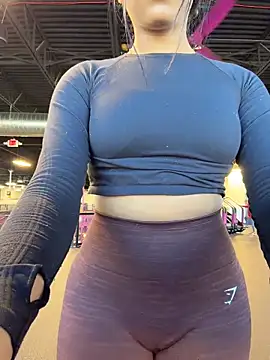 Snapshot of AnahiSkye chatting on 02.23.26 AnahiSkye online show from 02.23.26