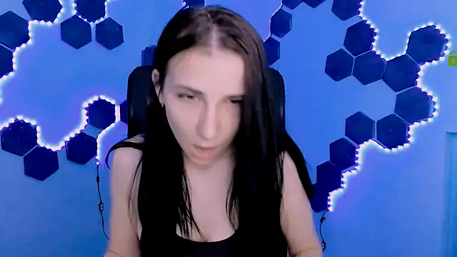 sweetie chloe  online show from 04.03.26