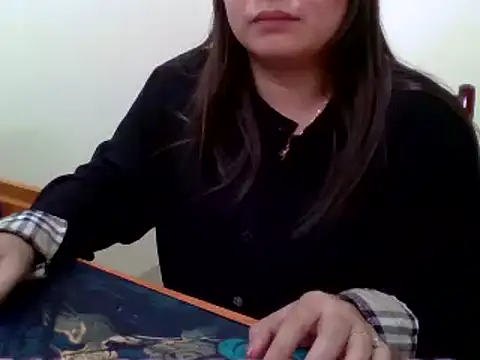 Sarah no land online show from 03.04.26