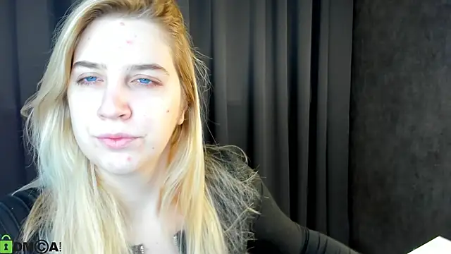 Snapshot of SoftLana chatting on 01.10.26 SoftLana online show from 01.10.26