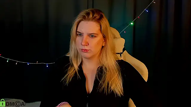 Snapshot of SoftLana chatting on 01.13.26 SoftLana online show from 01.13.26