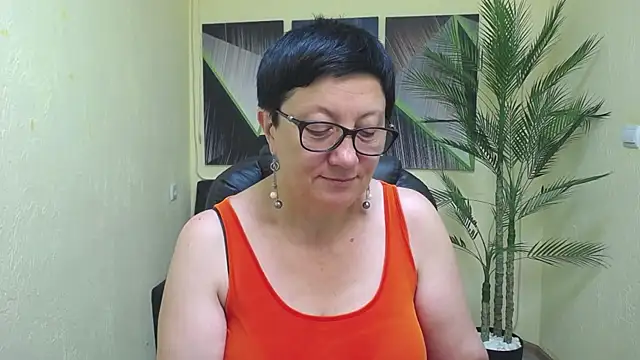 EmilyL0ve online show from 07.05.26