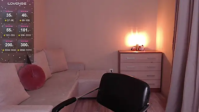 Snapshot of lia_hetty chatting on 01.07.25 lia hetty online show from 01.07.25