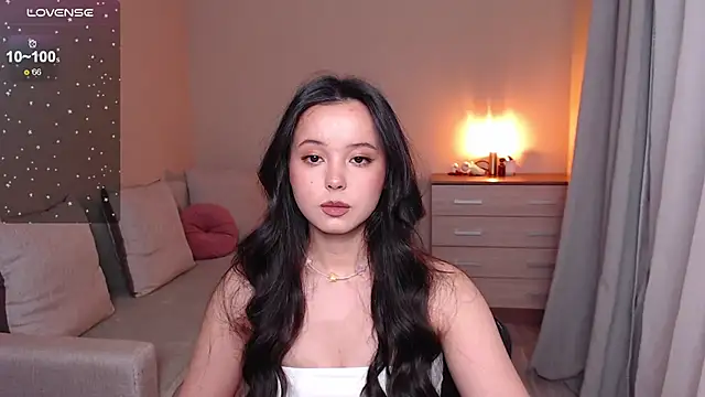 Snapshot of lia_hetty chatting on 11.21.25 lia hetty online show from 11.21.25