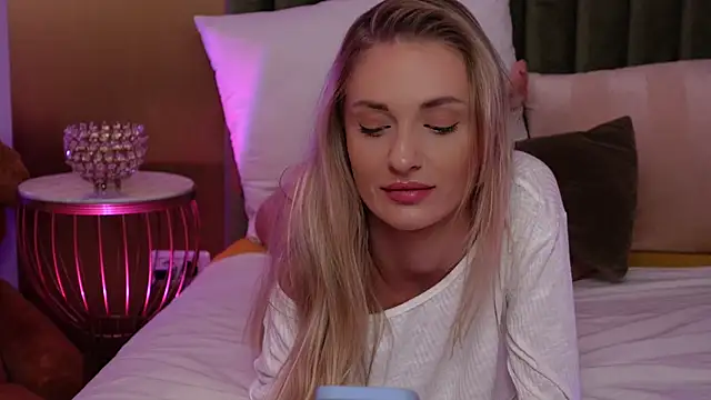 AmeliaAngel online show from 02.21.25