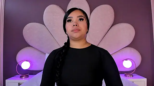 Liaevans   online show from 01.12.26