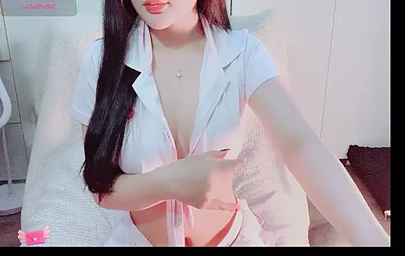 Junnatalie   online show from 01.13.26