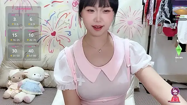 xiaoguai99 online show from 04.14.26