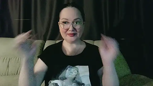 Snapshot of infinity_loveliness chatting on 04.28.26 infinity loveliness online show from 04.28.26