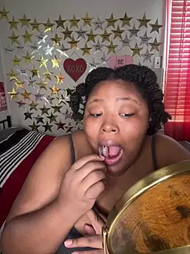 Chocolatebunnyxx96 online show from 02.13.26