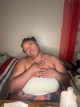 Chocolatebunnyxx96 online show from 03.02.26