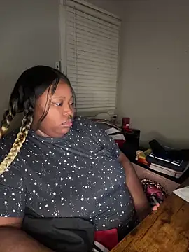 Chocolatebunnyxx96 online show from 03.24.26