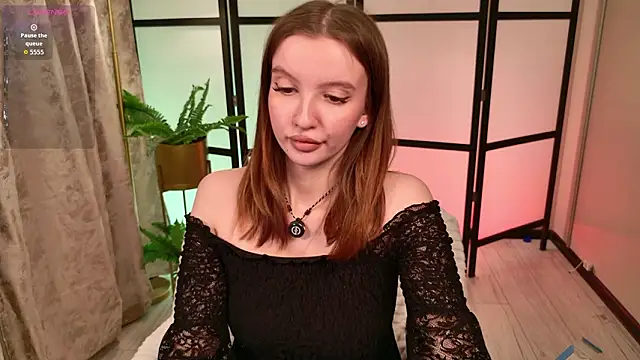 Layla Bloom online show from 02.26.26