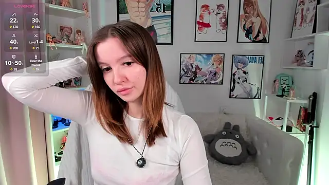 Layla Bloom online show from 02.28.26