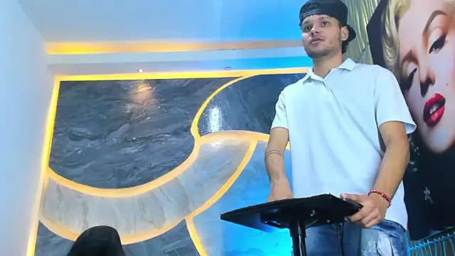 Lucas hot 20 online show from 02.14.26