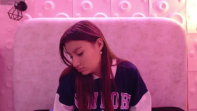 yuyis 15 online show from 01.12.26