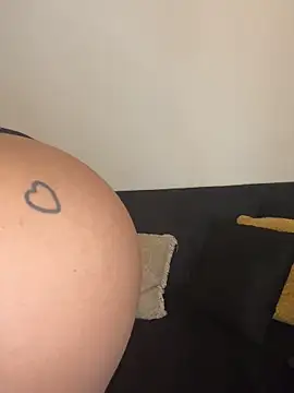 Snapshot of Kaly_vibes chatting on 02.28.26 Kaly vibes online show from 02.28.26